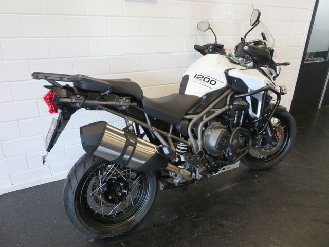 triumph - tiger-1200-xcx