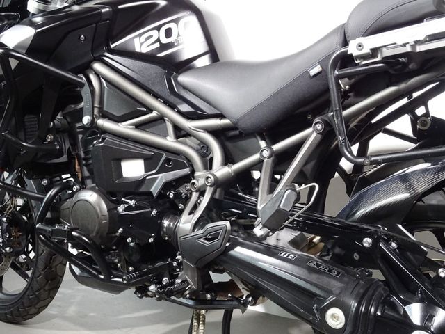 triumph - tiger-1200-xrt
