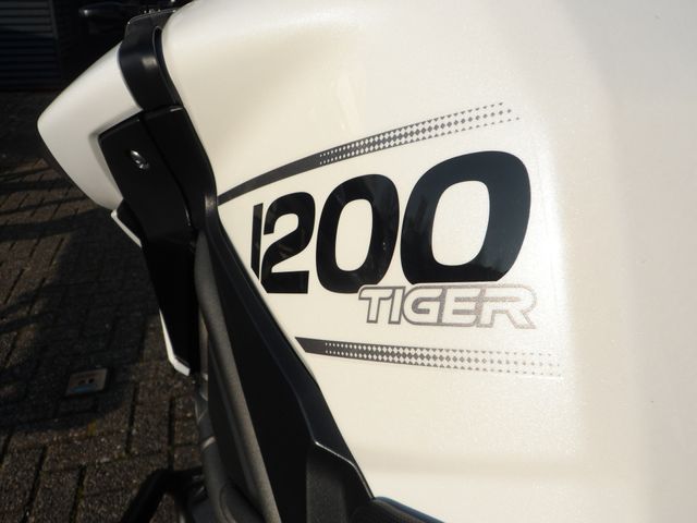 triumph - tiger-1200-xrx