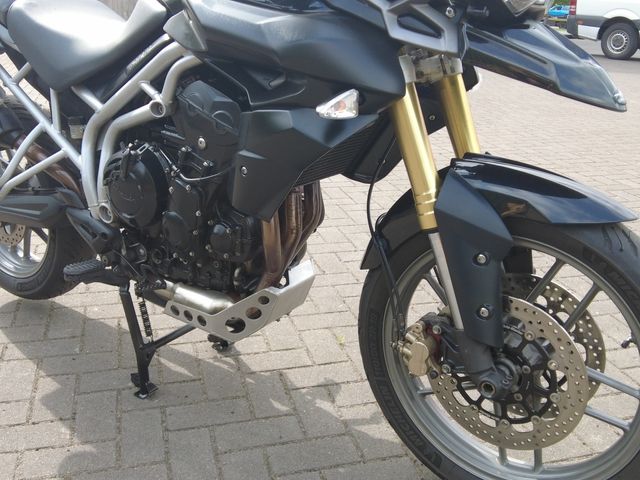 triumph - tiger-800