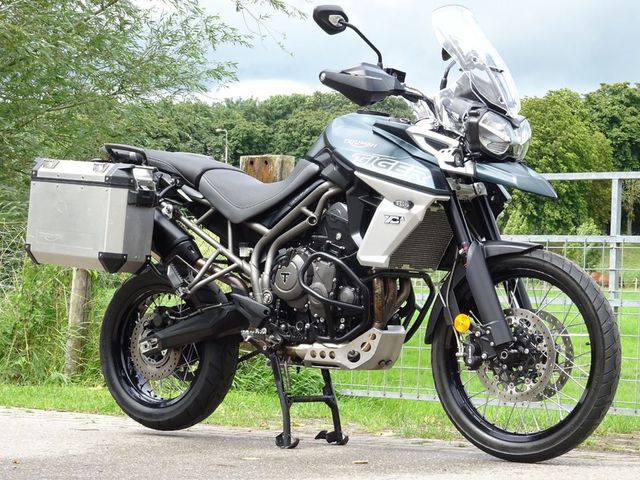 triumph - tiger-800-xca