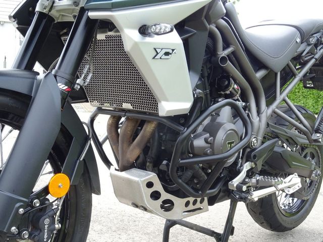 triumph - tiger-800-xca