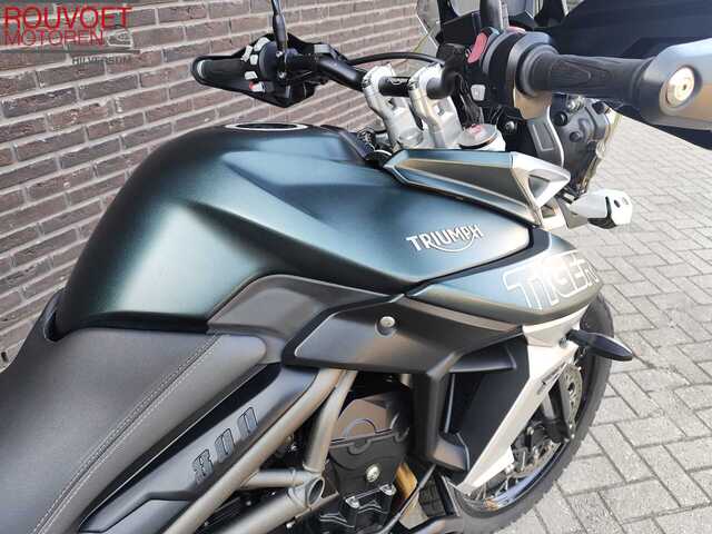 triumph - tiger-800-xca