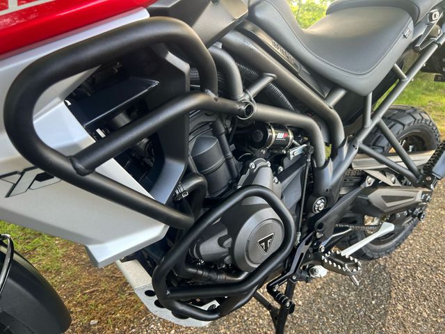 triumph - tiger-800-xca