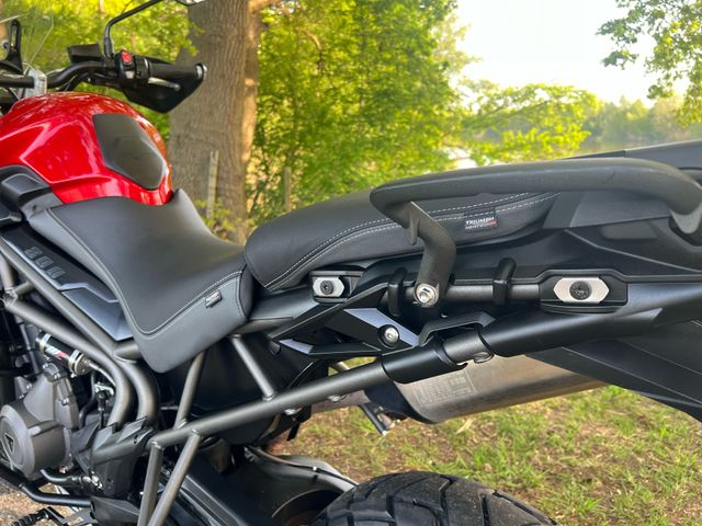 triumph - tiger-800-xca
