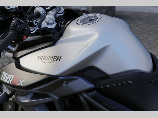 triumph - tiger-800-xcx