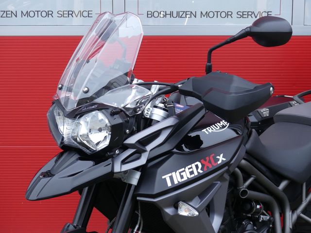 triumph - tiger-800-xcx