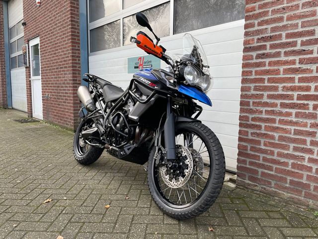 triumph - tiger-800-xcx