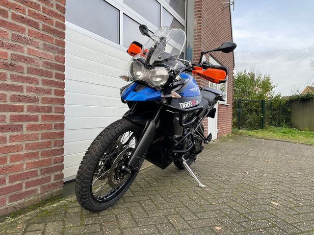 triumph - tiger-800-xcx