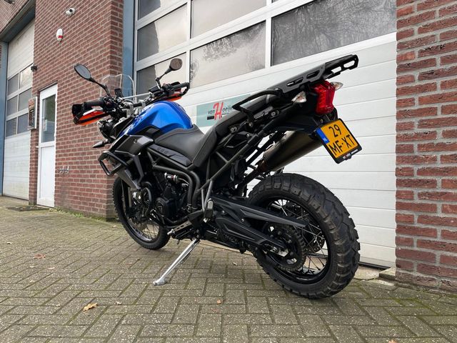 triumph - tiger-800-xcx