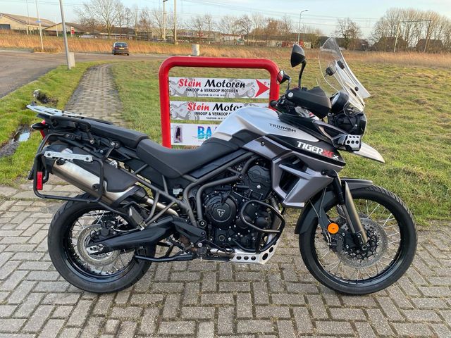 triumph - tiger-800-xcx