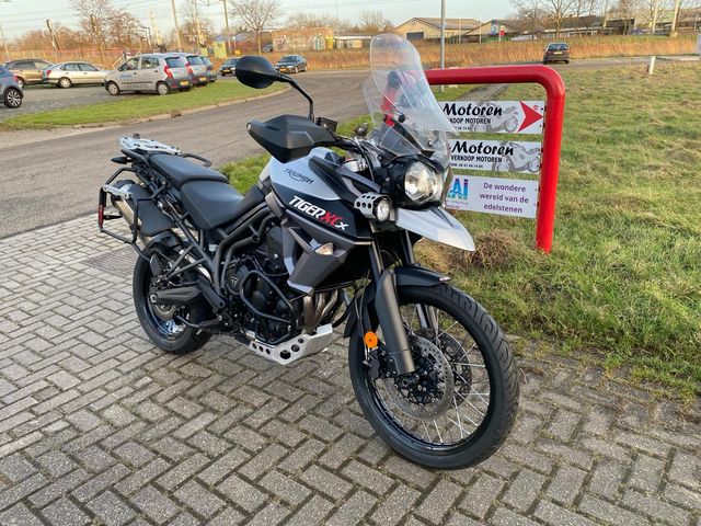 triumph - tiger-800-xcx