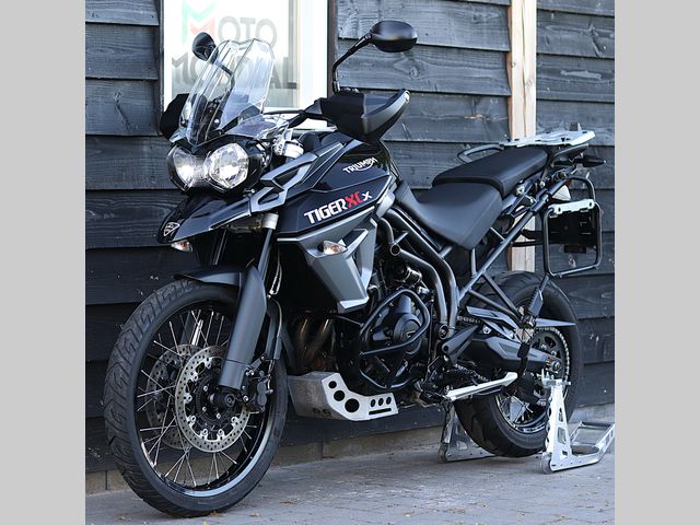 triumph - tiger-800-xcx