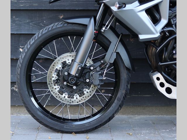 triumph - tiger-800-xcx