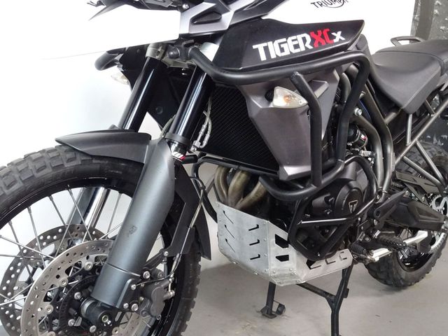 triumph - tiger-800-xcx