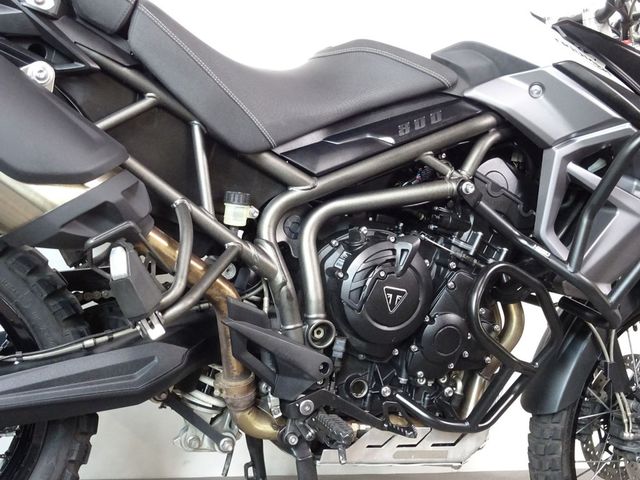 triumph - tiger-800-xcx