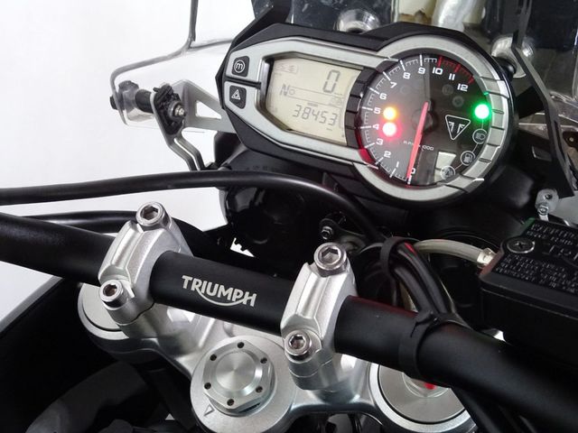 triumph - tiger-800-xcx