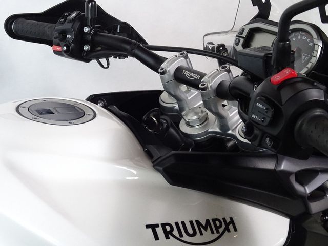 triumph - tiger-800-xcx