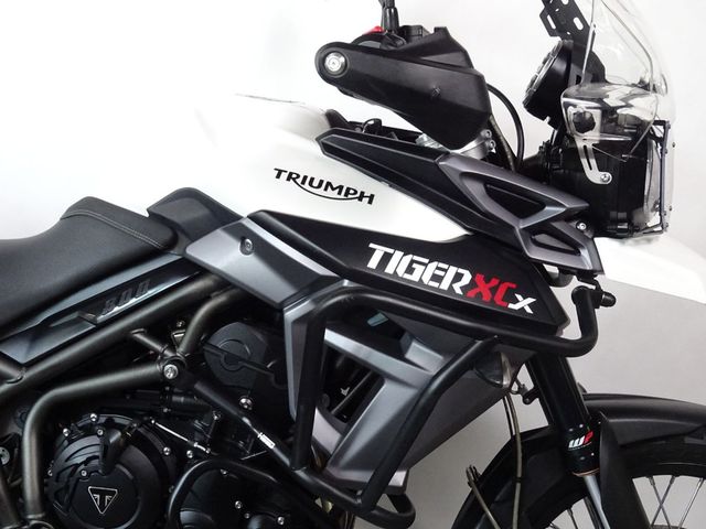 triumph - tiger-800-xcx