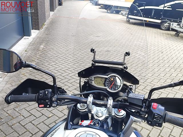 triumph - tiger-800-xcx