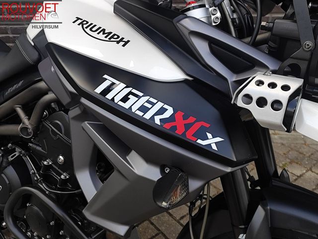 triumph - tiger-800-xcx