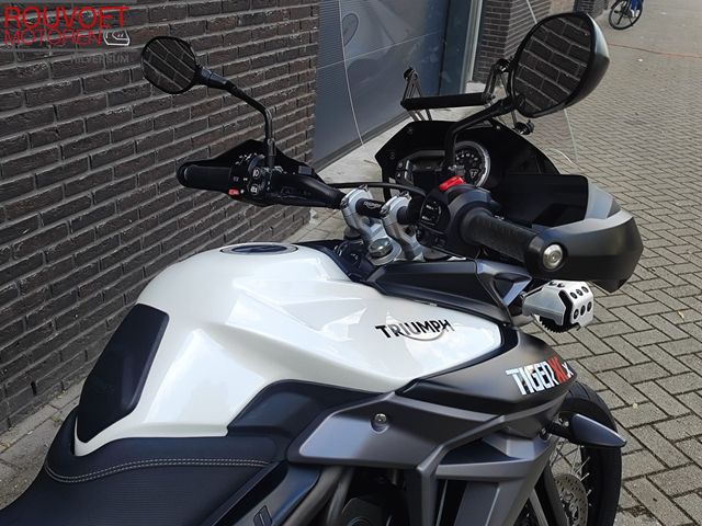triumph - tiger-800-xcx