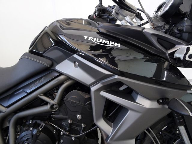 triumph - tiger-800-xr