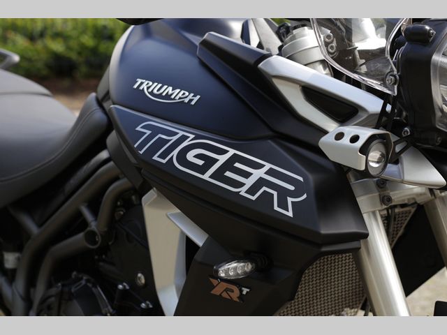triumph - tiger-800-xrt