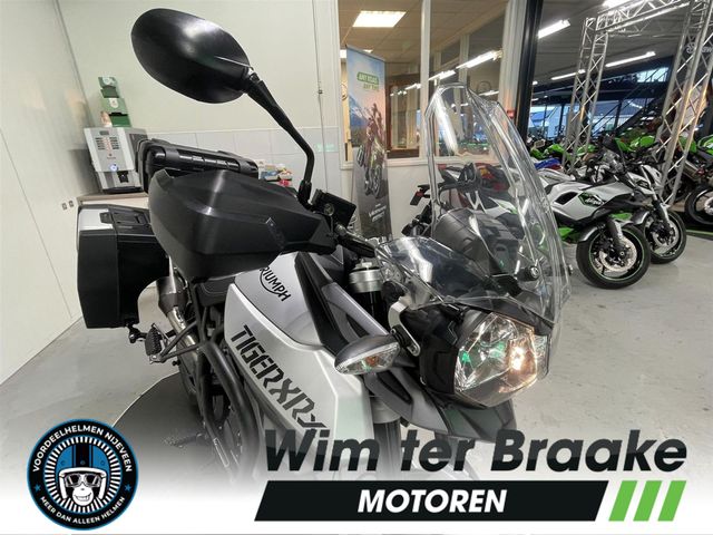 triumph - tiger-800-xrt