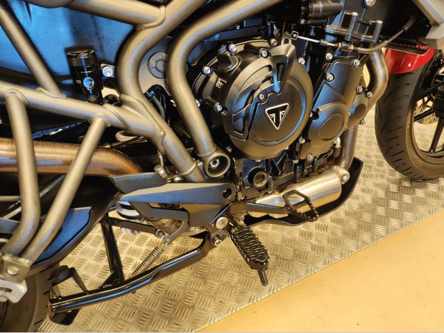triumph - tiger-800-xrt