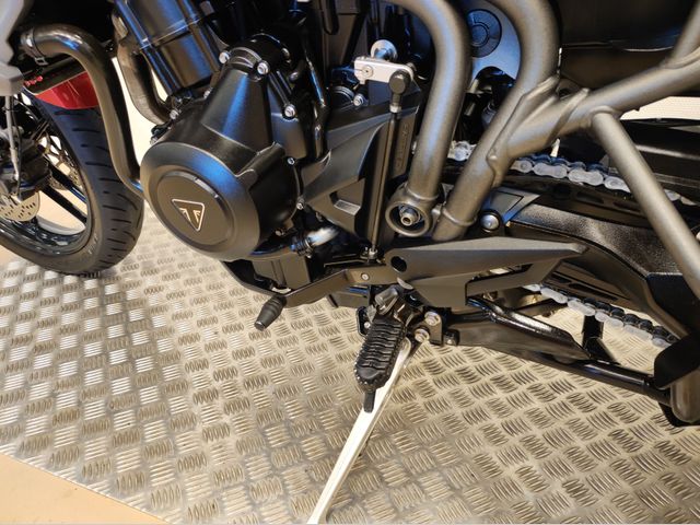 triumph - tiger-800-xrt