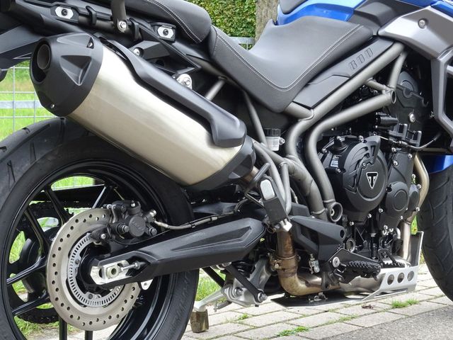 triumph - tiger-800-xrx