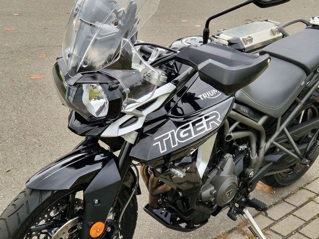 triumph - tiger-800-xrx