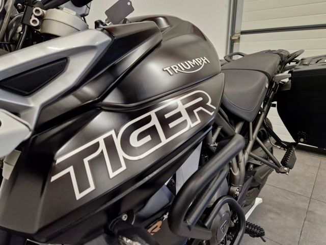 triumph - tiger-800-xrx