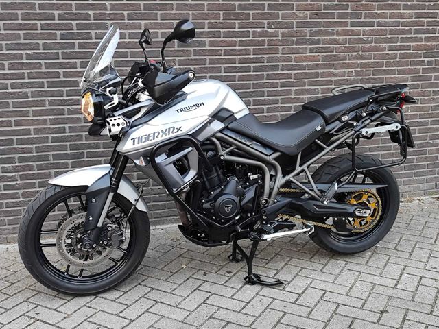 triumph - tiger-800-xrx