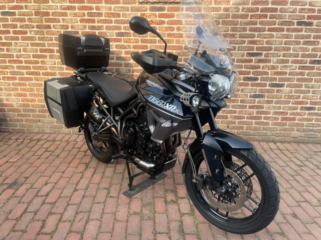 triumph - tiger-800-xrx