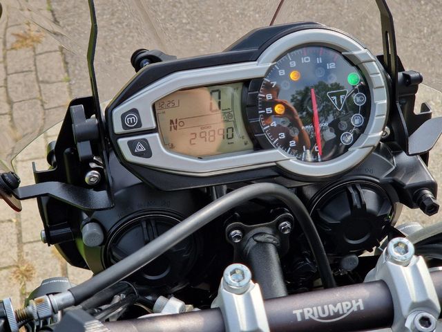 triumph - tiger-800-xrx