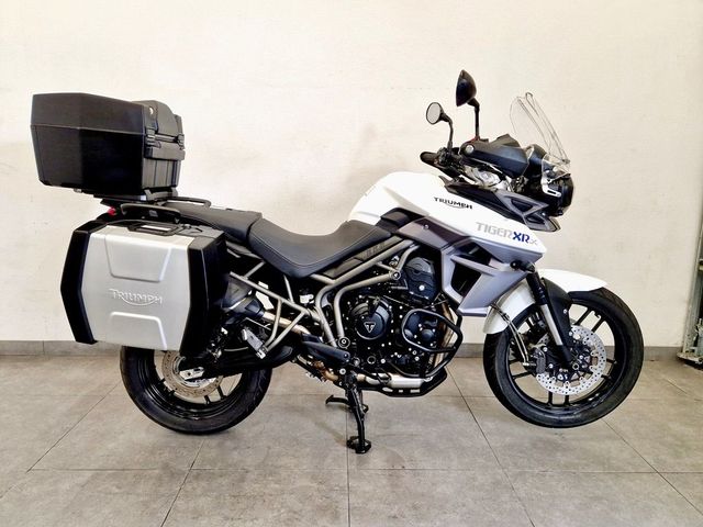 triumph - tiger-800-xrx