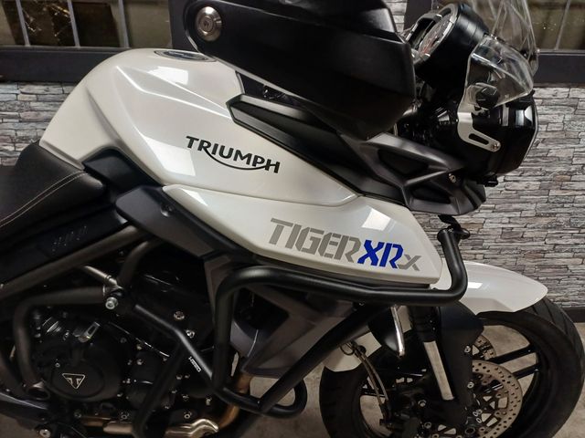 triumph - tiger-800-xrx