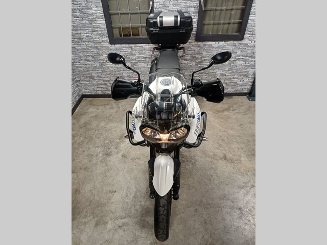 triumph - tiger-800-xrx