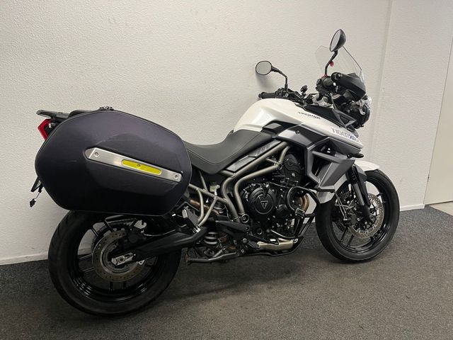 triumph - tiger-800-xrx