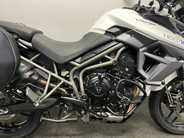triumph - tiger-800-xrx