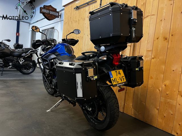 triumph - tiger-800-xrx