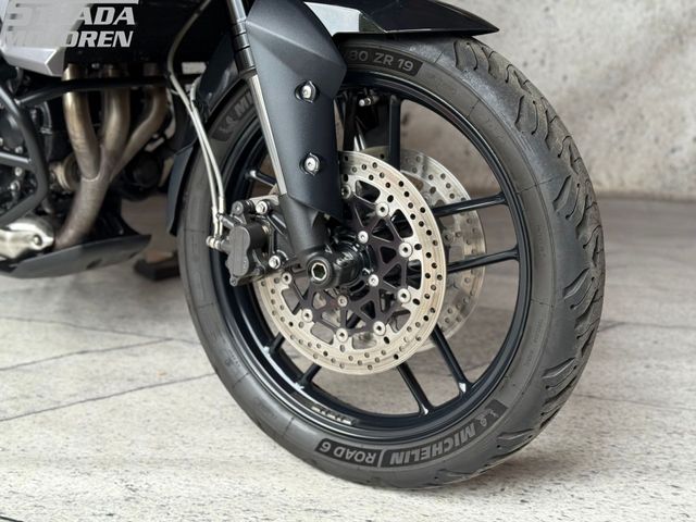 triumph - tiger-800-xrx