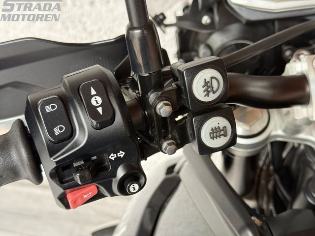 triumph - tiger-800-xrx