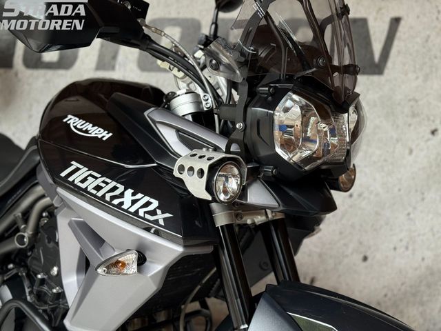 triumph - tiger-800-xrx