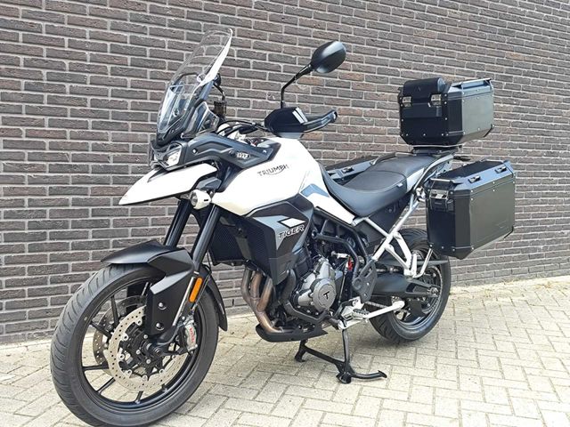 triumph - tiger-900-gt-pro