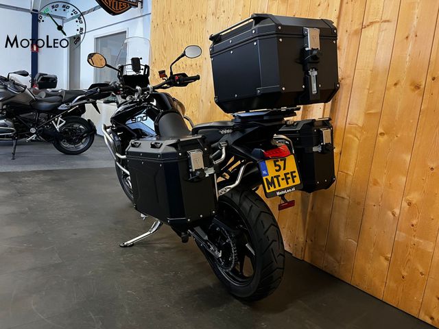 triumph - tiger-900-gt-pro