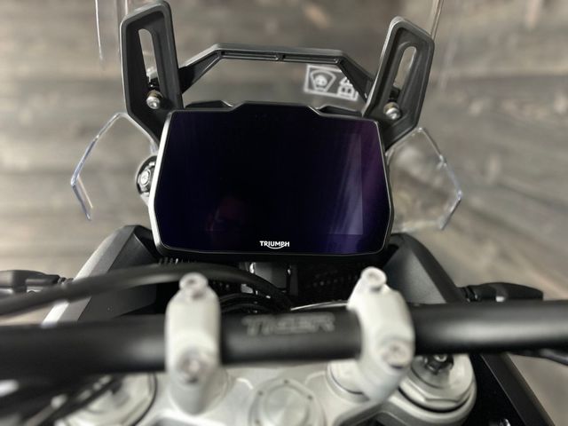 triumph - tiger-900-gt-pro