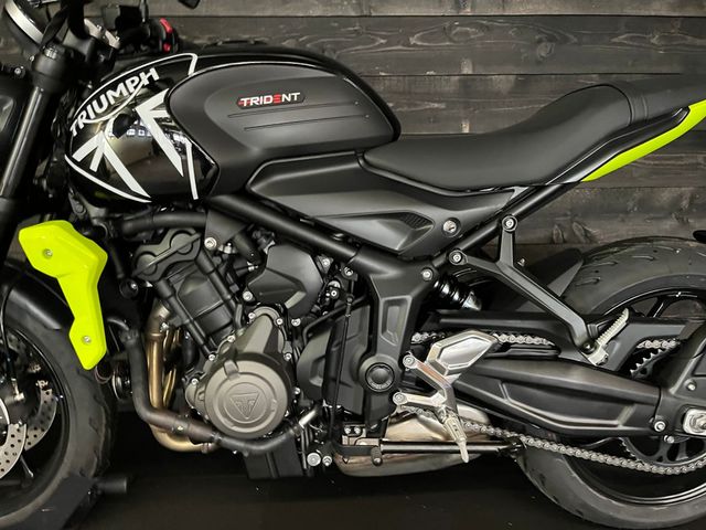 triumph - trident-660